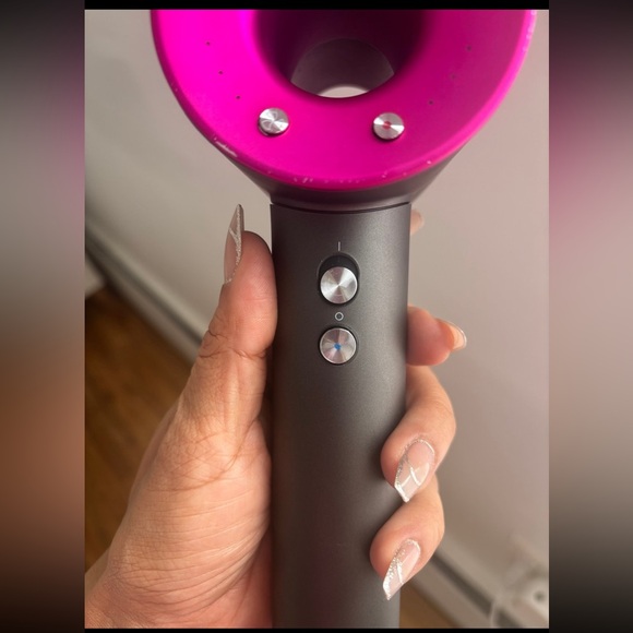 Dyson Supersonic Hair Dryer - Picture 4 of 7
